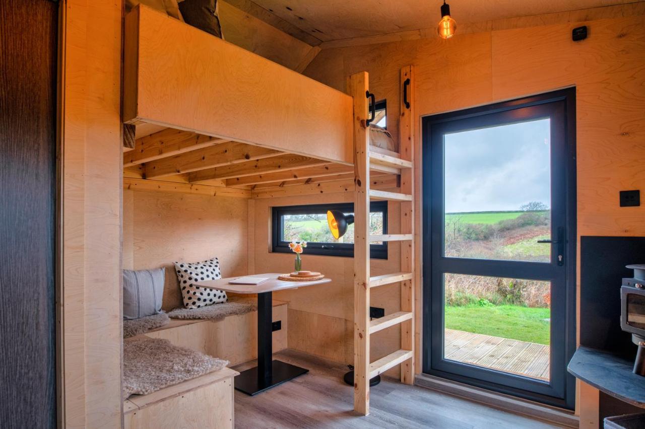 Luxury Glamping Cabin With Outdoor Bath On Cornish Flower Farm 트루로 외부 사진