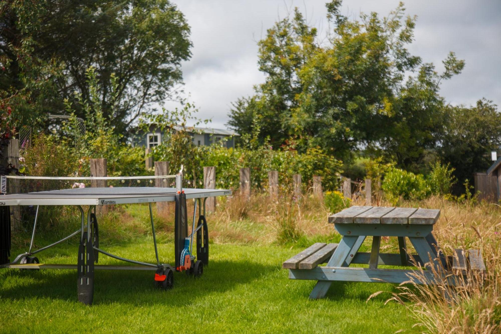Luxury Glamping Cabin With Outdoor Bath On Cornish Flower Farm 트루로 외부 사진